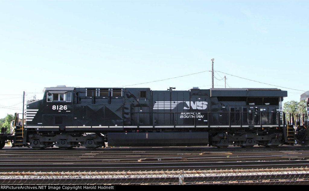 NS 8126